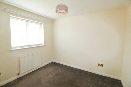 2 bedroom detached bungalow to rent - Photo 3