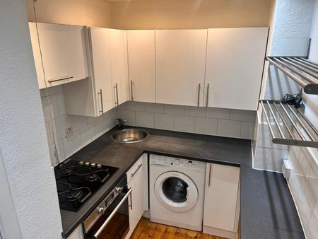 2 Bed Flat, Springburn Way, G21 - Photo 2