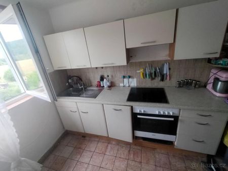 Pronájem bytu 2+1 54 m², Mlýnce, Vroutek - Fotografie 5
