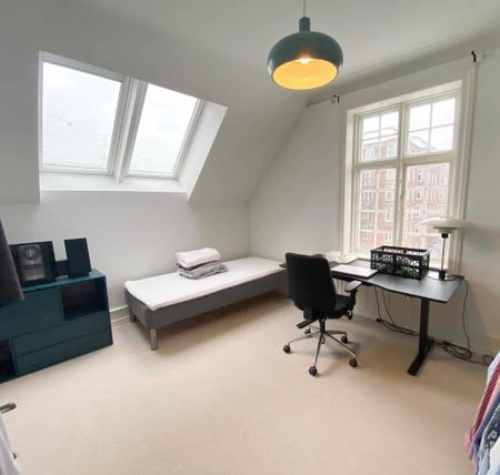 Lovely 2-story villa apartment of 265 sqm and with a view of Øresund - Photo 4
