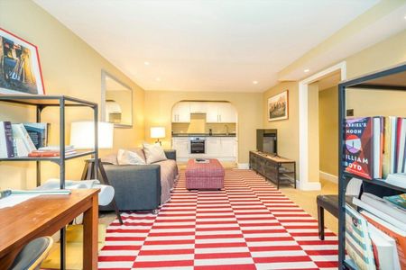 Barkston Gardens, Earls Court, SW5 - Photo 2