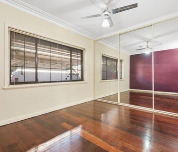 Spacious 3 x 1 in Yokine! - Photo 6