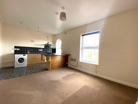 1 bedroom flat to rent - Photo 2