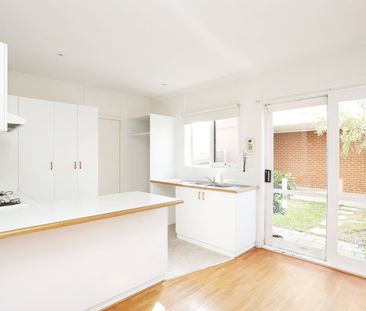 12 Neale Street, Kensington VIC 3031 - Photo 5