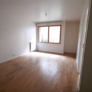 location Appartement F2 DE 46.4m² À CHAVILLE - Photo 2