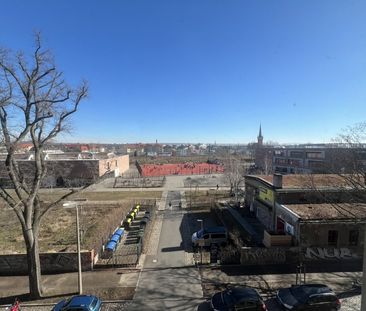 Dresden-Pieschen - Schöne 2-Zimmerwohnung mit offener Küche im Dach... - Photo 5