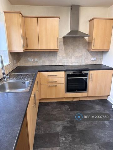 2 bedroom end of terrace house to rent - Photo 5