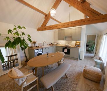 2 bedroom cottage to rent - Photo 1