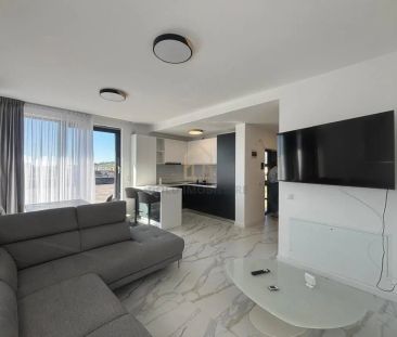 De închiriat Penthouse modern - Photo 5