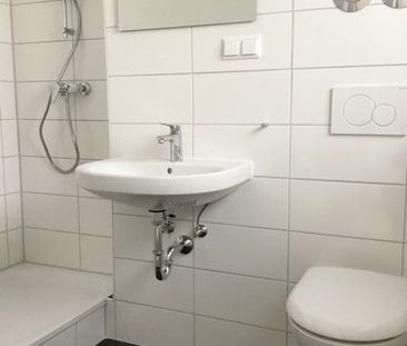 Gemütliche 2-Zimmer-Wonhnung mit Tageslichtbad und Balkon - Foto 1