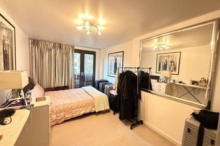 Geoffrey Watling Way - Photo 4