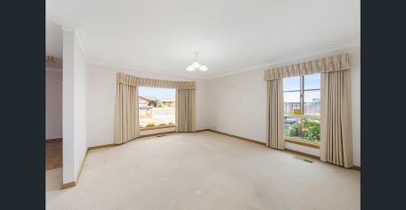 Perfect location in highly sought after Wendouree with walking distance to all! - Photo 4