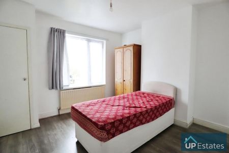 3 bedroom terraced house to rent - Photo 5