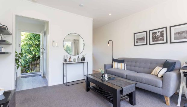 Renovated 1 Bedrom Unit - Photo 1