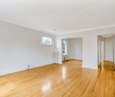 For Lease - 71 Royalavon Crescent Unit# Main, Toronto, Ontario - Photo 3
