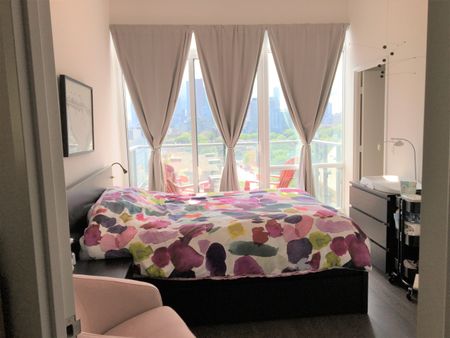 CANARY PARK: Bayview Ave & Front St E (120 Bayview Ave) AD#001102 - Photo 4