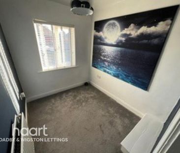 3 bedroom semi-detached house to rent - Photo 4