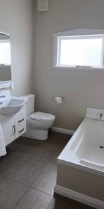 Beaumont Beauty - Photo 3