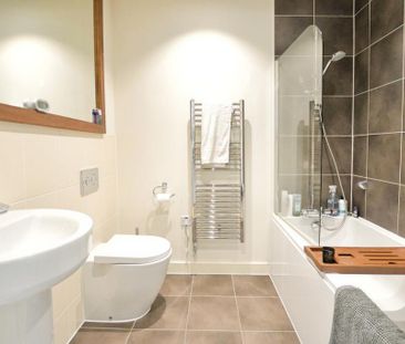 2 bedroom flat to rent - Photo 6