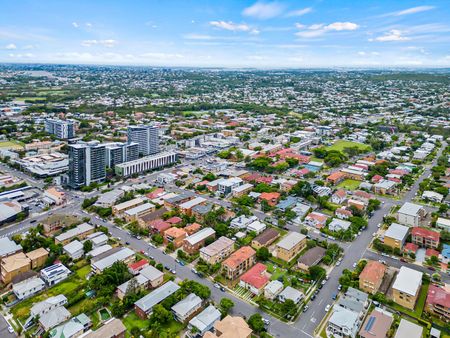 2/23 Amelia Street, 4151, Coorparoo Qld - Photo 4