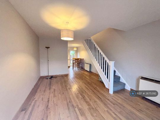 2 bedroom terraced house to rent - Photo 1