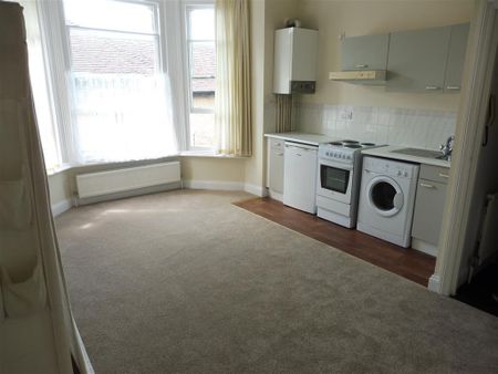 Hill Lane, Southampton - Photo 5