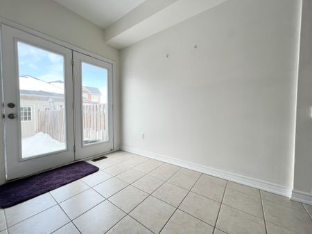 For Lease - 936 Castlemore Avenue, Markham, Ontario - Photo 3