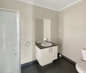 14 Chifley Drive, Delacombe - Photo 3