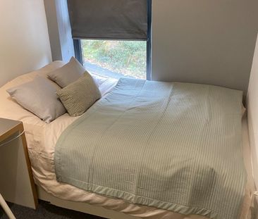 19 Whitegate Road, Huddersfield, HD4 - Photo 6