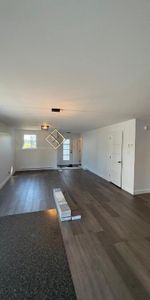Appartement moderne 3 chambres – lumineux, animaux acceptés, stationnement inclus - Photo 3