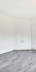 2 bedroom flat to rent Keston Avenue, Manchester, M9 - Photo 3