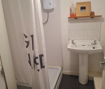 1 Bed Flat, Tollcross Road, G32 - Photo 6