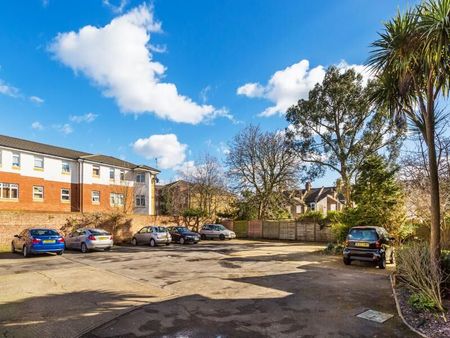 Tudor House, Mitcham, CR4 - Photo 2