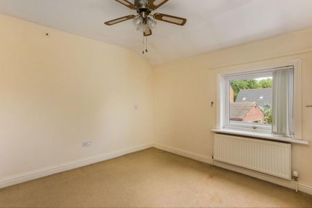 2 bedroom semi-detached house to rent - Photo 4