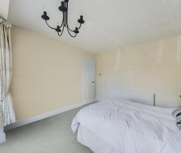 3 bedroom detached house to rent - Photo 6