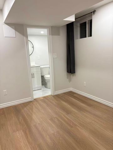 For Lease - 256 Palmerston Avenue, Toronto, Ontario - Photo 3