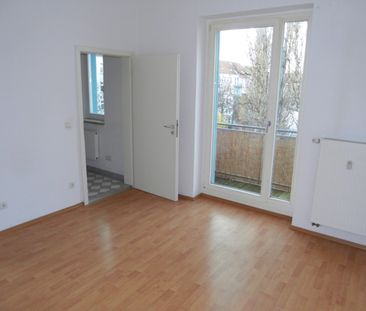 Kleine, ruhig gelegene, 2-Zimmerwohnung mit Balkon und Laminatboden! - Photo 6