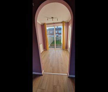 3 Bed End Terrace, Morley, LS27 - Photo 1