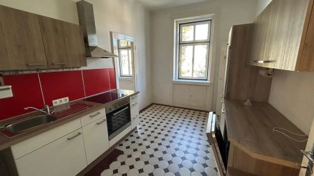 Altbauwohnung Nähe Landesregierung! - Photo 4