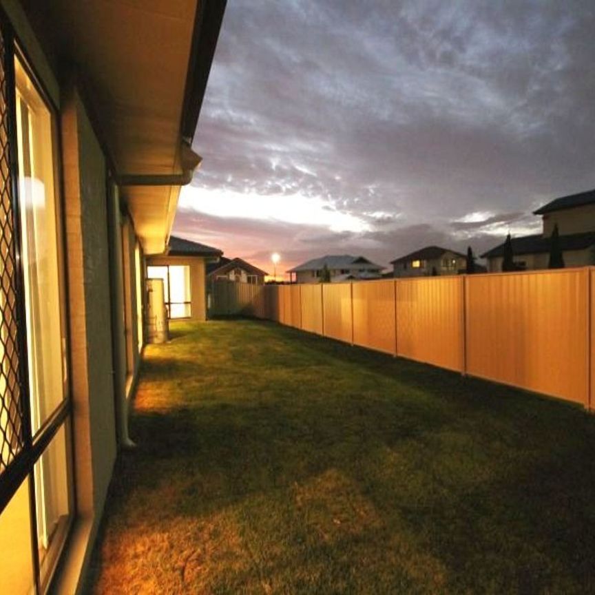 1 Sandalwood Close, 4156, Mackenzie Qld - Photo 1