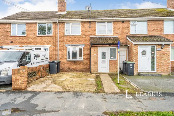 3 bedroom house to rent Parkhouse Farm Way, PO9 - Photo 1