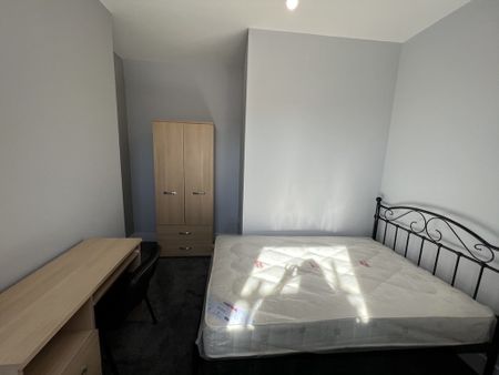 Burton Stone Lane - P1057 - Photo 4