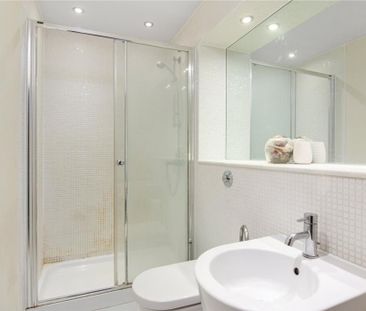 2 Bed Flat, Raphael House, IG1 - Photo 3