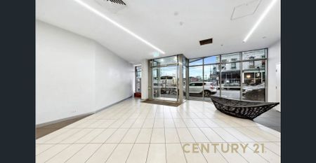 Contemporary Elegance in Prime Prahran - Photo 2