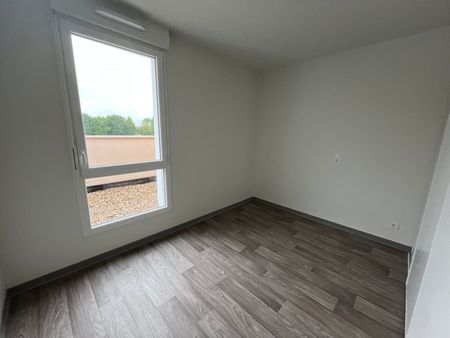 Location Appartement 1 pièce 16m² FRANQUEVILLE ST PIERRE 76520 - Photo 2