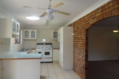 25 Naranga Street - Photo 2