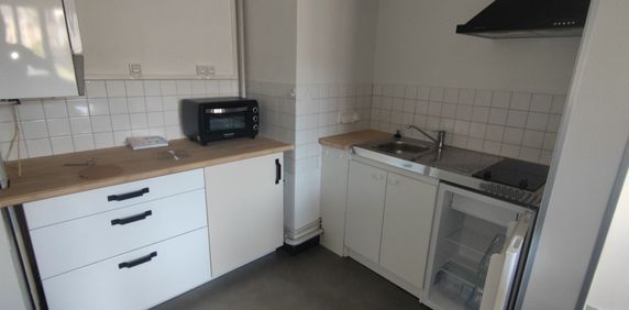 Location Appartement 1 pièce 36m² - Photo 2