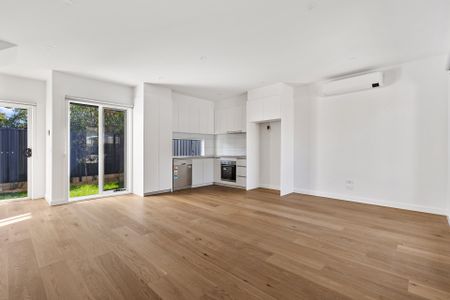 Designed with Distinction! - Photo 3