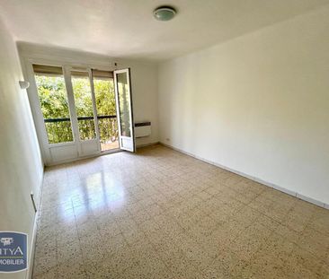 Location Appartement 1 pièce 30m² PORT DE BOUC 13110 - Photo 1
