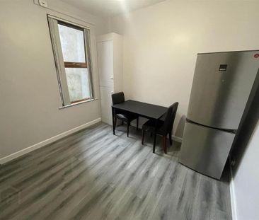 153 Donegall Road, Belfast, BT12 5NA - Photo 2